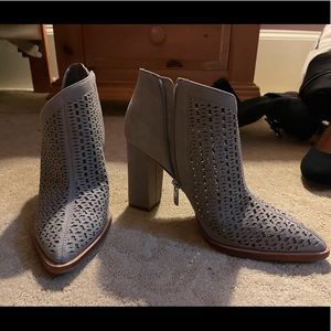 Vince Camuto gray cut out bootie size 8.5
